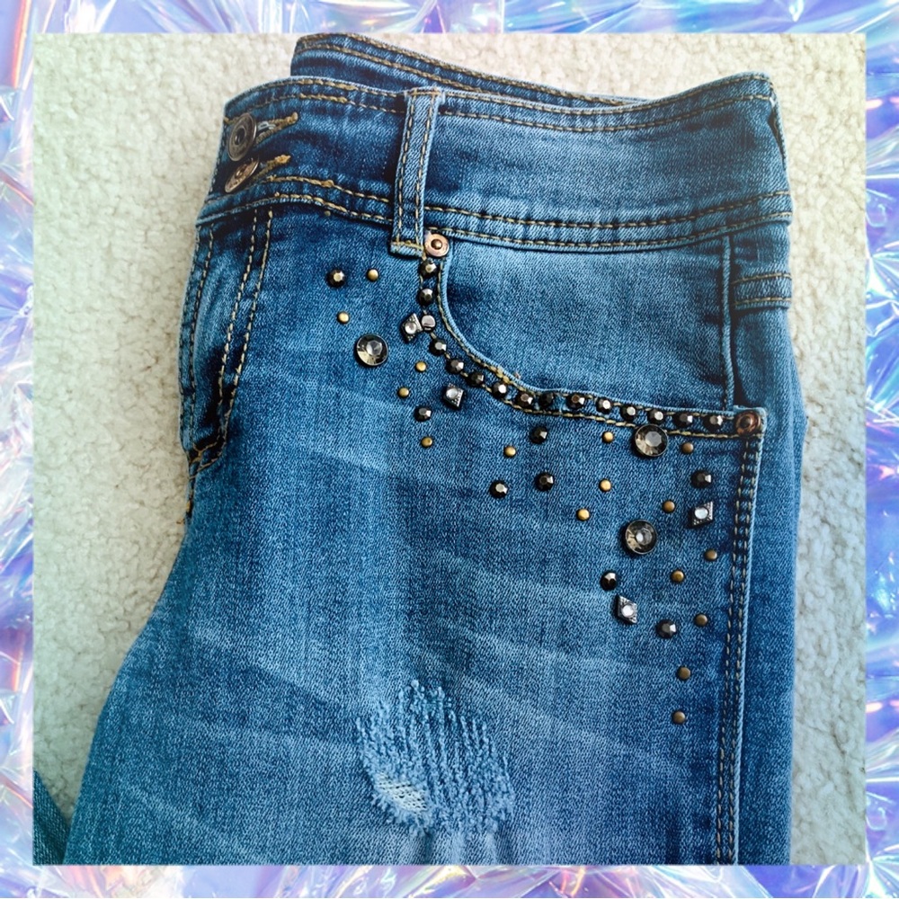 INC DENIM Rivet Designed Slightly Distressed Blue Jeans (Boyfriend / Skinny Fit)